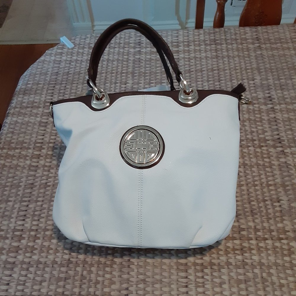 Handbag{Sold} - Picture 2 of 3